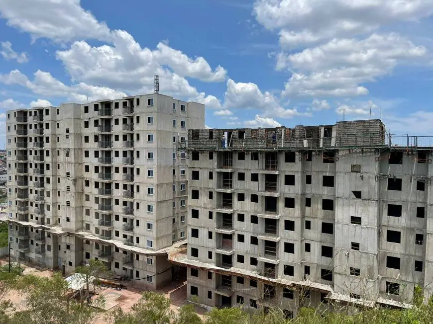 Foto 3 de Apartamento com 2 Quartos à venda, 46m² em Jardim Vitória, Embu das Artes