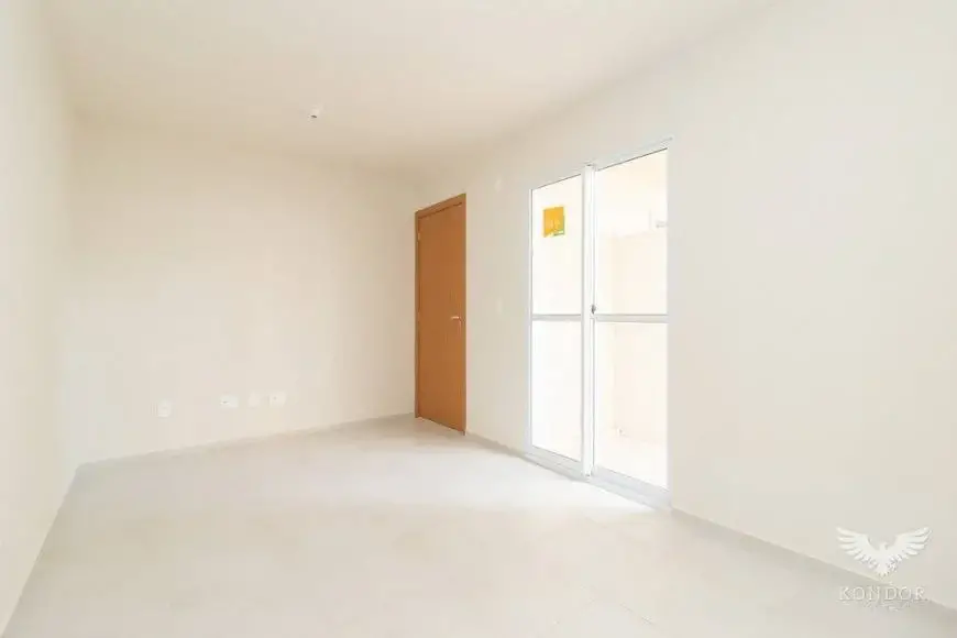 Foto 4 de Apartamento com 2 Quartos à venda, 38m² em Novo Mundo, Curitiba