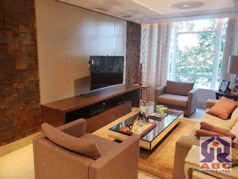 Foto 1 de Apartamento com 3 Quartos para alugar, 160m² em Asa Sul, Brasília