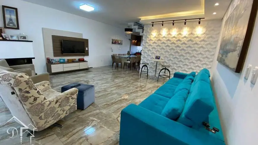 Foto 1 de Apartamento com 3 Quartos à venda, 170m² em Dom Antônio Reis, Santa Maria
