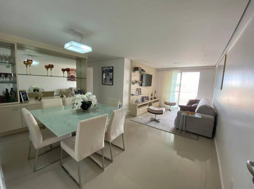 Foto 1 de Apartamento com 3 Quartos à venda, 128m² em Guararapes, Fortaleza