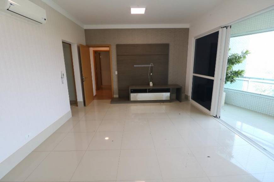 Foto 3 de Apartamento com 3 Quartos para alugar, 114m² em Jardim Tabaetê, Maringá