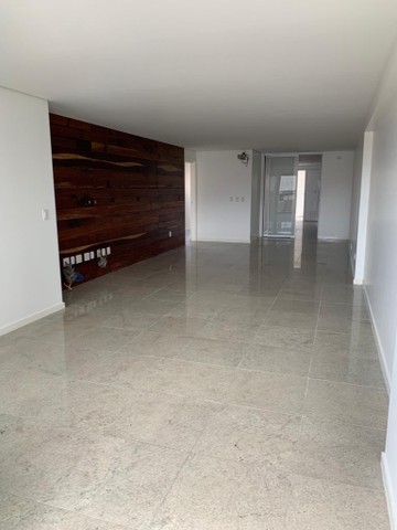 Foto 2 de Apartamento com 3 Quartos à venda, 156m² em Ponta Verde, Maceió