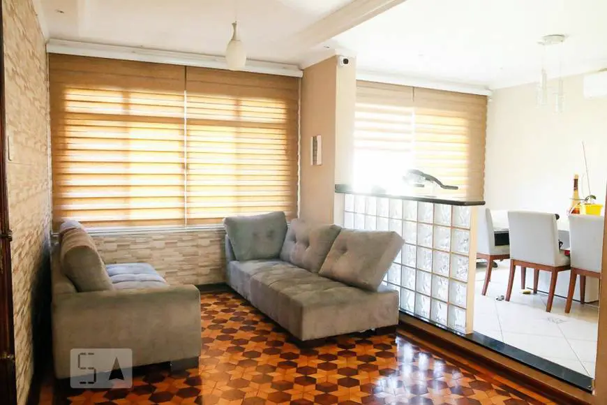 Foto 2 de Casa com 3 Quartos para alugar, 270m² em Campo Grande, São Paulo