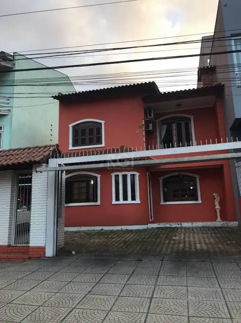 Foto 1 de Casa com 3 Quartos à venda, 279m² em Vila Jardim, Porto Alegre