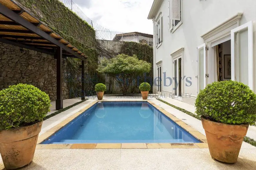 Foto 2 de Casa com 4 Quartos à venda, 500m² em Cidade Jardim, São Paulo