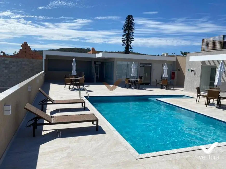 Foto 1 de Apartamento com 1 Quarto à venda, 57m² em Portinho, Cabo Frio