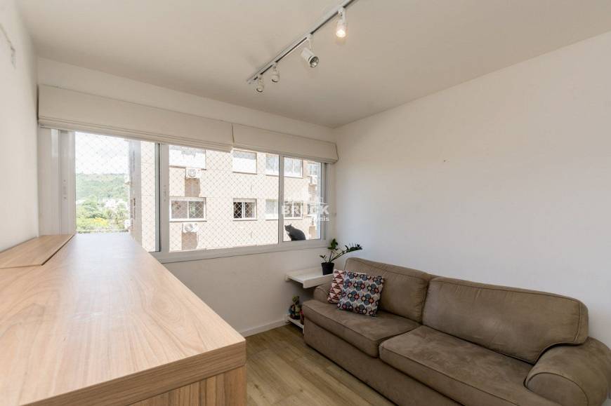 Foto 5 de Apartamento com 2 Quartos à venda, 62m² em Teresópolis, Porto Alegre