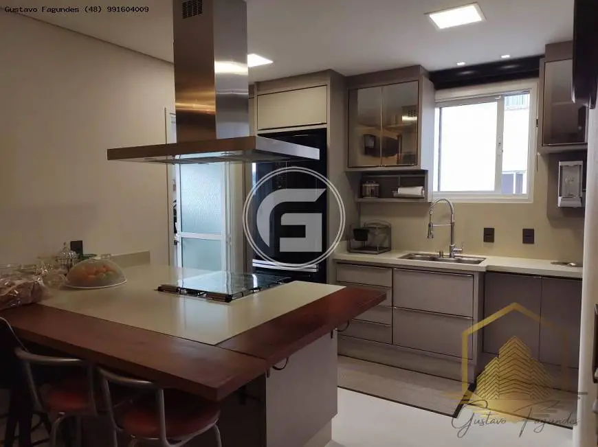 Foto 1 de Apartamento com 3 Quartos à venda, 138m² em Canto, Florianópolis