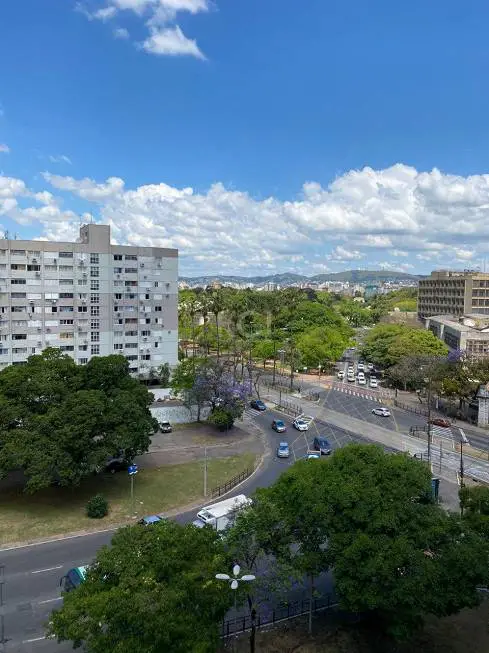 Foto 3 de Apartamento com 3 Quartos à venda, 86m² em Centro Histórico, Porto Alegre