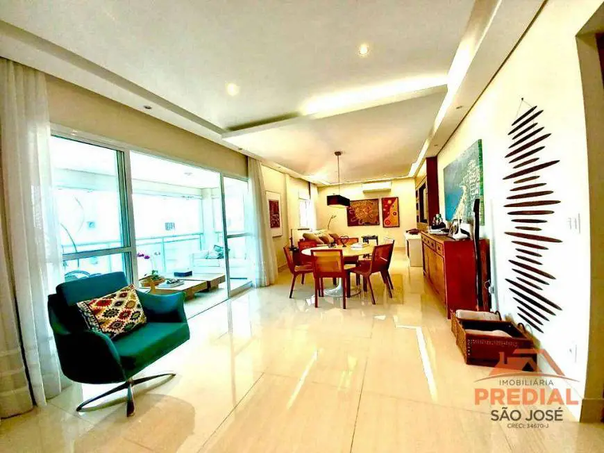 Foto 1 de Apartamento com 3 Quartos à venda, 190m² em Jardim das Colinas, São José dos Campos