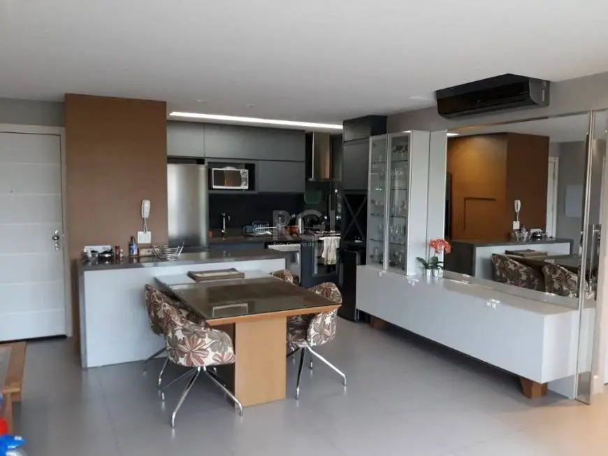 Foto 2 de Apartamento com 3 Quartos à venda, 85m² em Santana, Porto Alegre