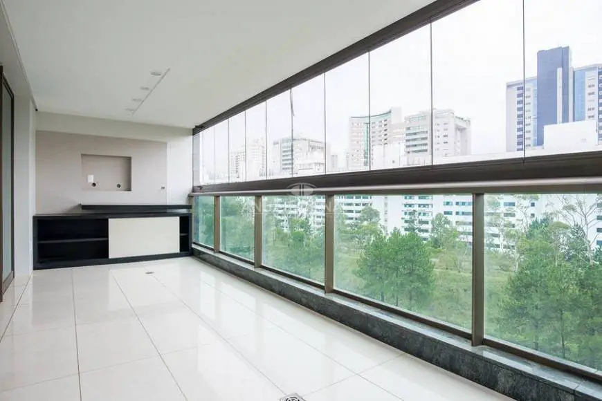 Foto 2 de Apartamento com 4 Quartos à venda, 227m² em Belvedere, Belo Horizonte