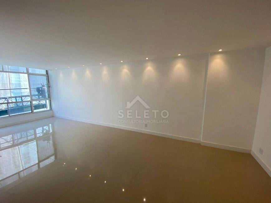 Foto 1 de Apartamento com 4 Quartos à venda, 160m² em Icaraí, Niterói