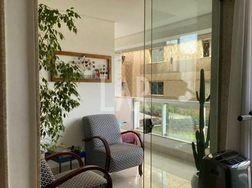 Foto 5 de Apartamento com 4 Quartos à venda, 166m² em Santo Antônio, Belo Horizonte