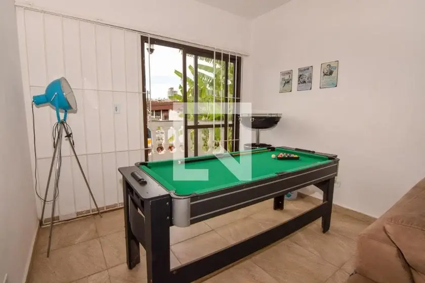 Foto 4 de Casa com 2 Quartos para alugar, 82m² em Enseada, Guarujá