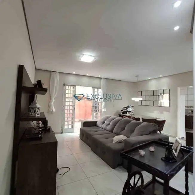 Foto 1 de Casa com 3 Quartos para alugar, 116m² em Etelvina Carneiro, Belo Horizonte