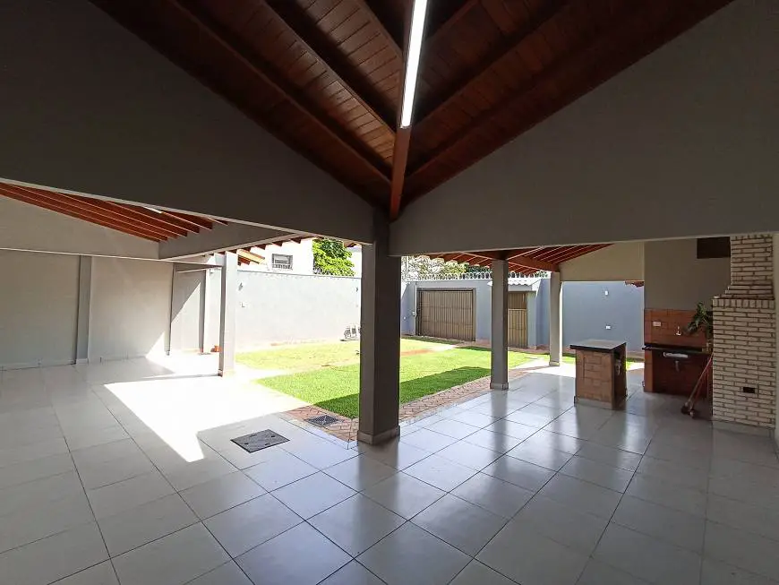 Foto 2 de Casa com 3 Quartos à venda, 360m² em Jardim TV Morena, Campo Grande
