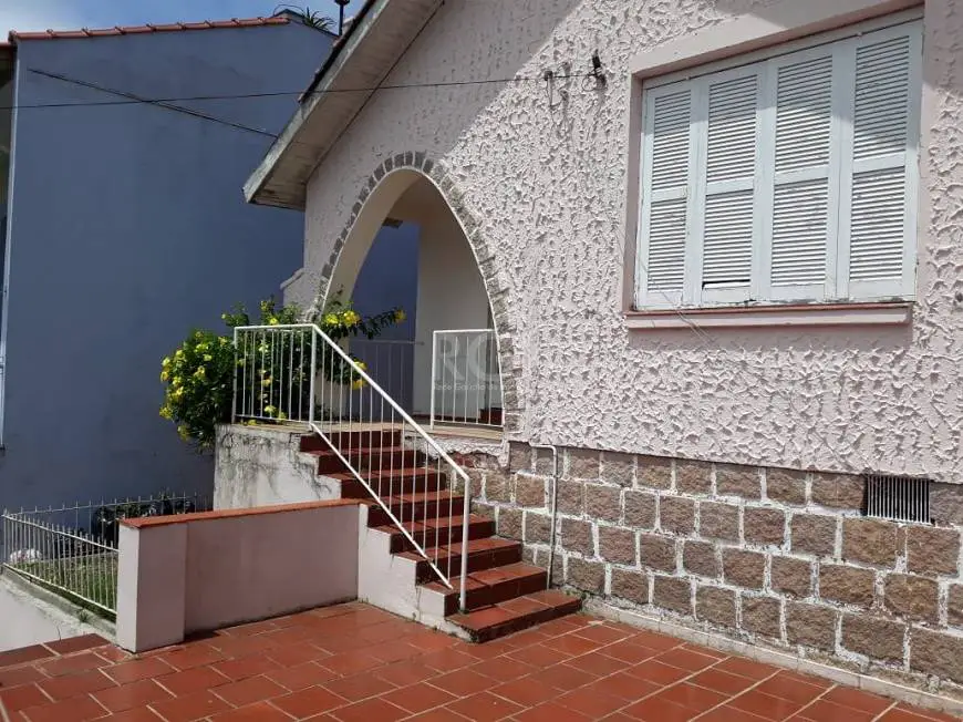 Foto 1 de Casa com 3 Quartos à venda, 90m² em Santo Antônio, Porto Alegre