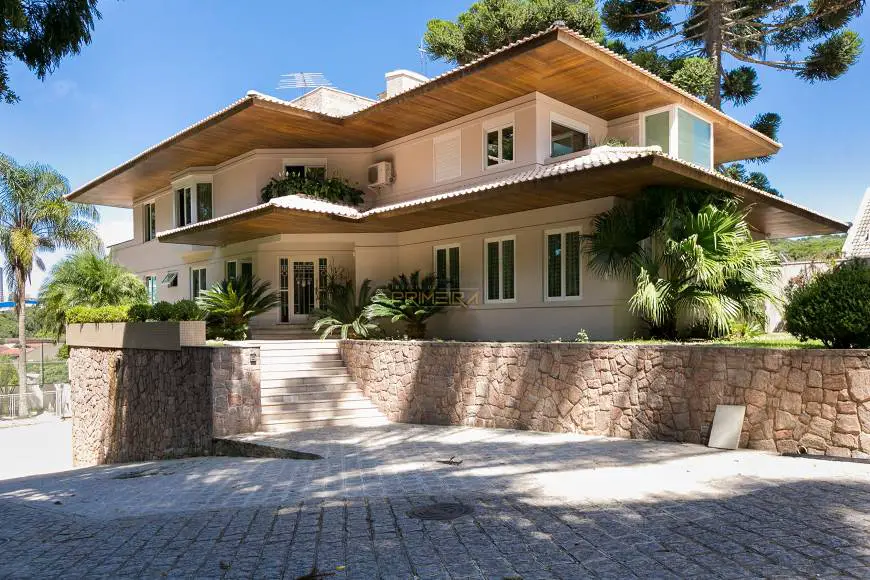 Foto 1 de Casa com 4 Quartos à venda, 779m² em Santo Inácio, Curitiba