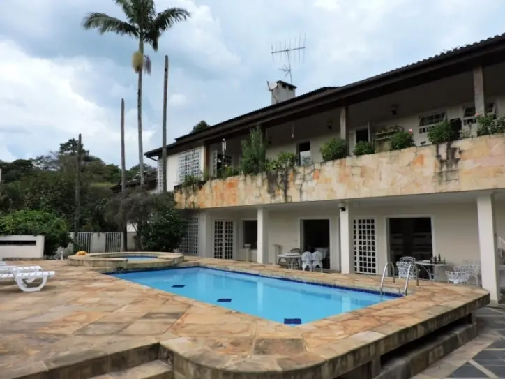 Foto 1 de Casa com 5 Quartos à venda, 1500m² em Águas da Fazendinha, Carapicuíba