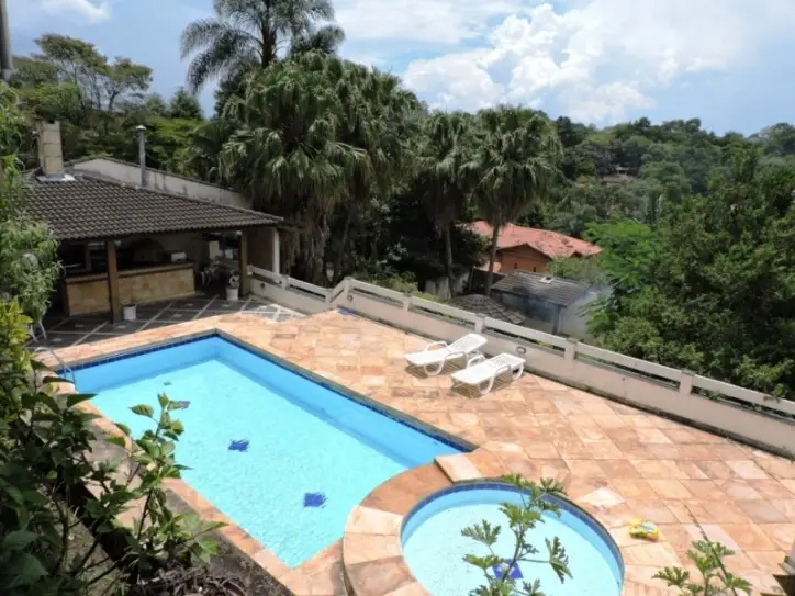 Foto 4 de Casa com 5 Quartos à venda, 1500m² em Águas da Fazendinha, Carapicuíba