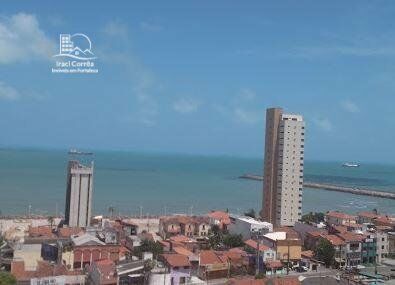 Foto 4 de Apartamento com 2 Quartos à venda, 72m² em Praia de Iracema, Fortaleza