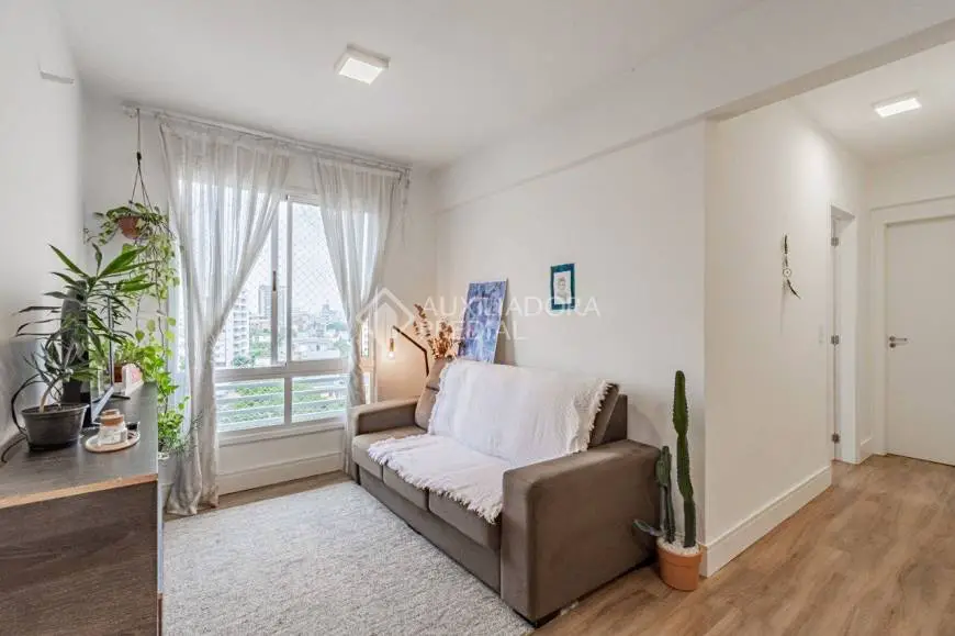 Foto 4 de Apartamento com 2 Quartos à venda, 50m² em Santana, Porto Alegre