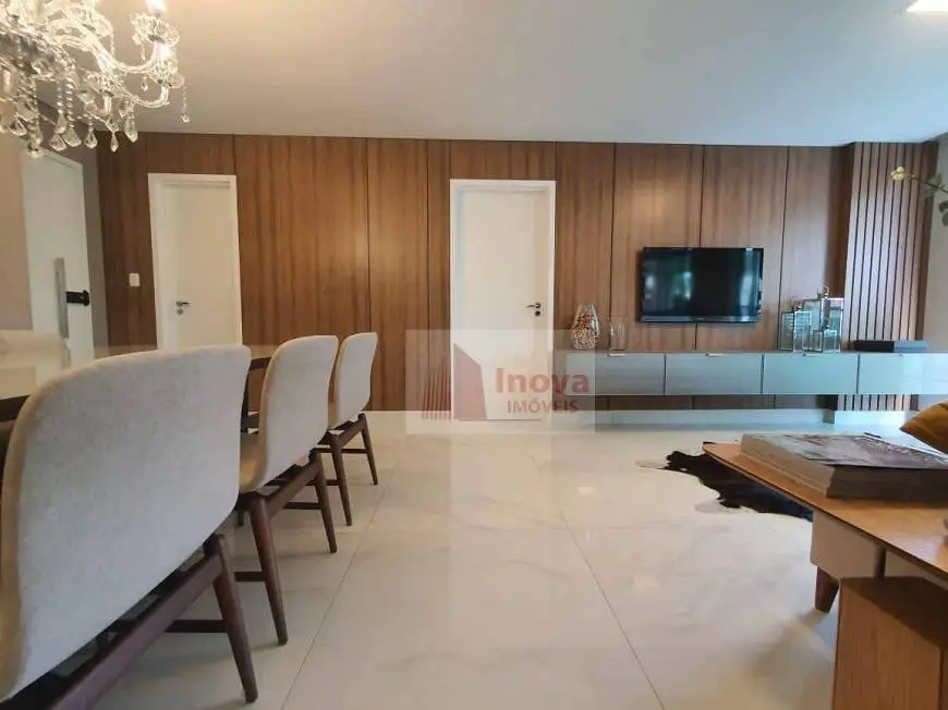 Foto 3 de Apartamento com 3 Quartos à venda, 122m² em Centro, Juiz de Fora