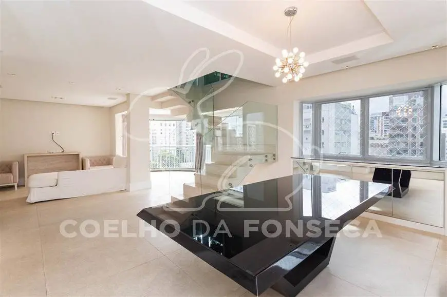 Foto 1 de Apartamento com 3 Quartos à venda, 209m² em Jardim América, São Paulo