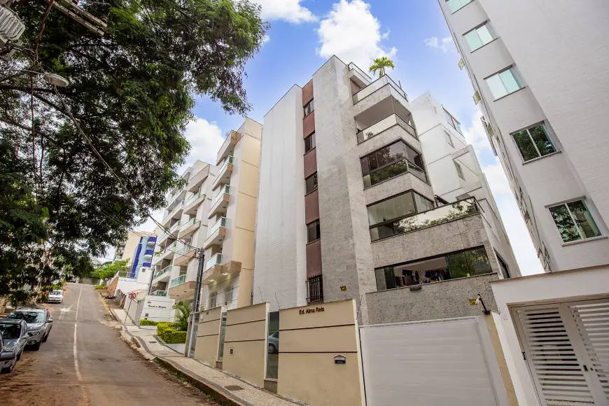 Foto 1 de Apartamento com 3 Quartos à venda, 116m² em Jardim das Laranjeiras, Juiz de Fora