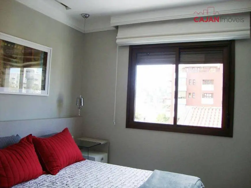 Foto 5 de Apartamento com 3 Quartos à venda, 74m² em Rio Branco, Porto Alegre