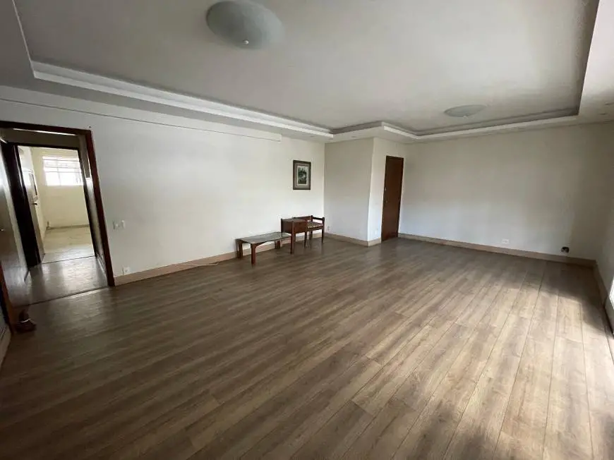 Foto 1 de Apartamento com 3 Quartos à venda, 250m² em Santa Lúcia, Belo Horizonte