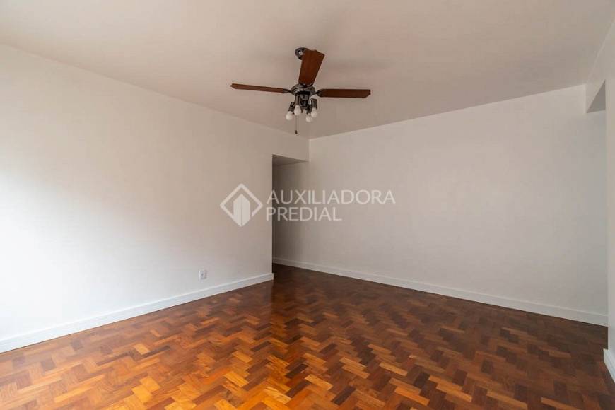 Foto 3 de Apartamento com 3 Quartos para alugar, 109m² em Santana, Porto Alegre
