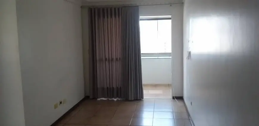 Foto 3 de Apartamento com 3 Quartos para alugar, 130m² em Setor Bela Vista, Goiânia