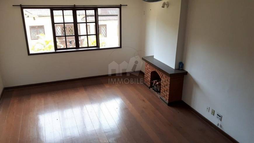 Foto 1 de Apartamento com 4 Quartos à venda, 103m² em Bonsucesso, Petrópolis