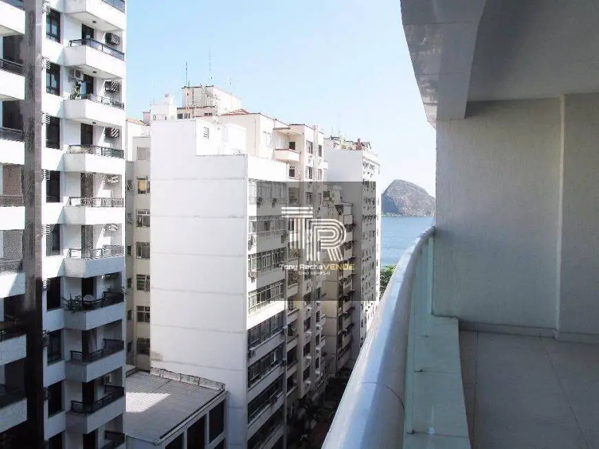 Foto 1 de Apartamento com 4 Quartos à venda, 203m² em Icaraí, Niterói