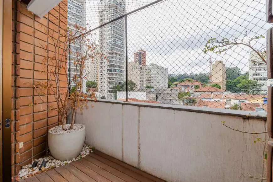 Foto 4 de Apartamento com 4 Quartos à venda, 146m² em Pinheiros, São Paulo