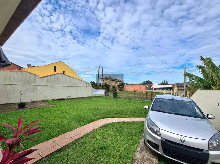 Foto 4 de Casa com 2 Quartos à venda, 93m² em Centro, Capão da Canoa