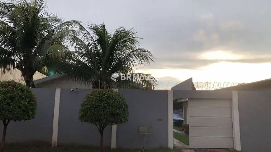 Foto 1 de Casa com 2 Quartos à venda, 198m² em Jardim Presidente, Cuiabá