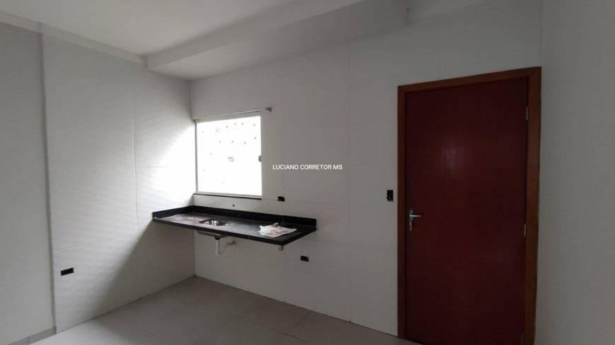 Foto 2 de Casa com 2 Quartos à venda, 75m² em Vila Santo Eugenio, Campo Grande
