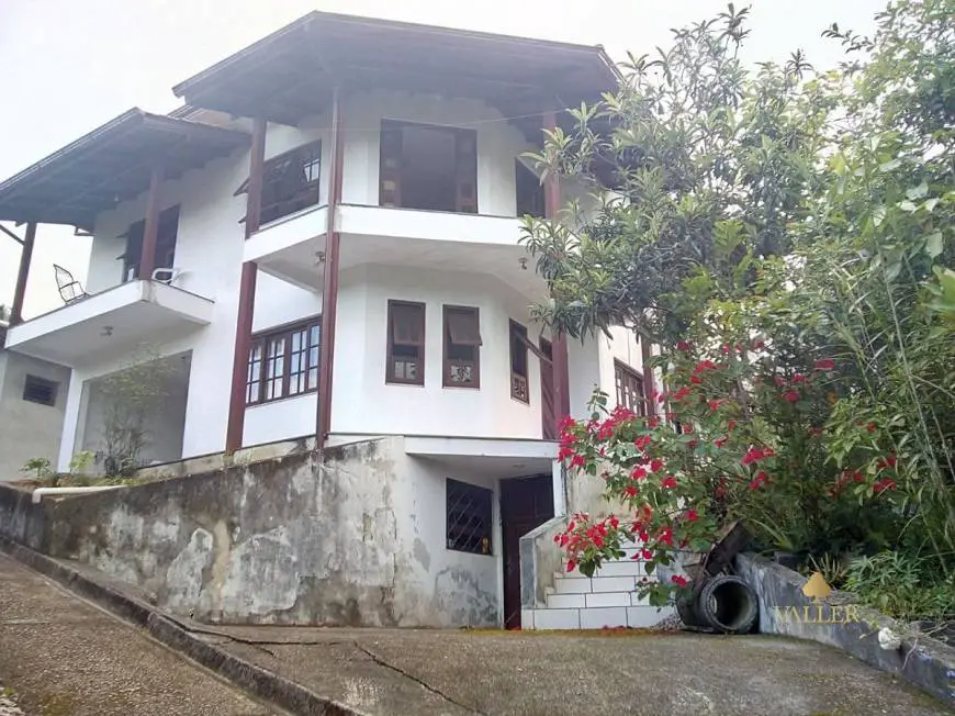Foto 1 de Casa com 3 Quartos à venda, 180m² em Centro, Biguaçu