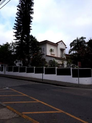 Foto 2 de Casa com 3 Quartos para alugar, 222m² em Centro, Petrópolis
