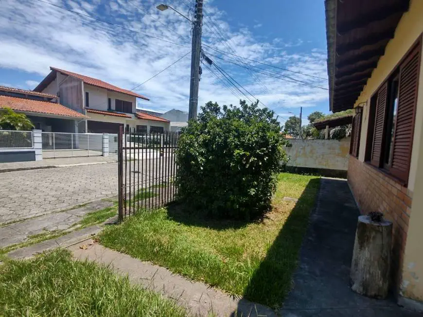 Foto 4 de Casa com 3 Quartos à venda, 96m² em Santa Mônica, Florianópolis