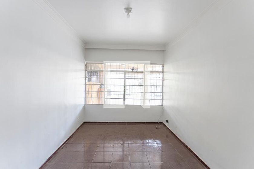 Foto 1 de Casa com 3 Quartos para alugar, 150m² em Vila Romana, São Paulo