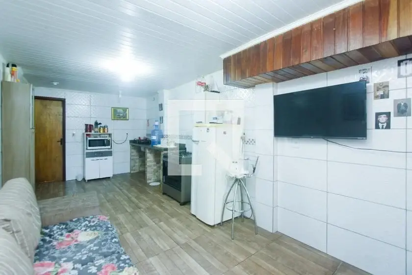 Foto 1 de Casa com 4 Quartos para alugar, 90m² em Rubem Berta, Porto Alegre