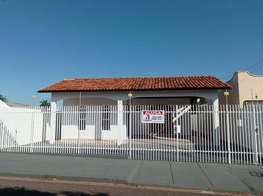 Foto 1 de Casa com 4 Quartos para alugar, 179m² em Vila Lessa, Presidente Prudente