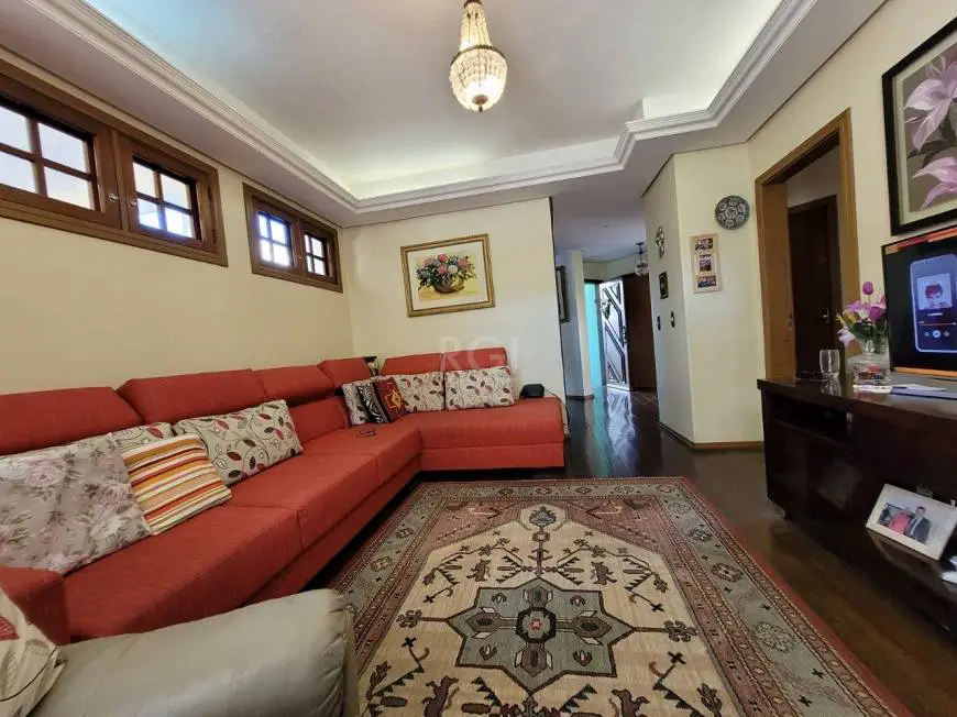 Foto 2 de Casa com 6 Quartos à venda, 369m² em Tristeza, Porto Alegre