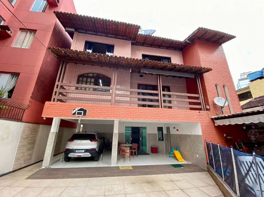 Foto 1 de Casa com 8 Quartos para alugar, 420m² em Itapuã, Vila Velha