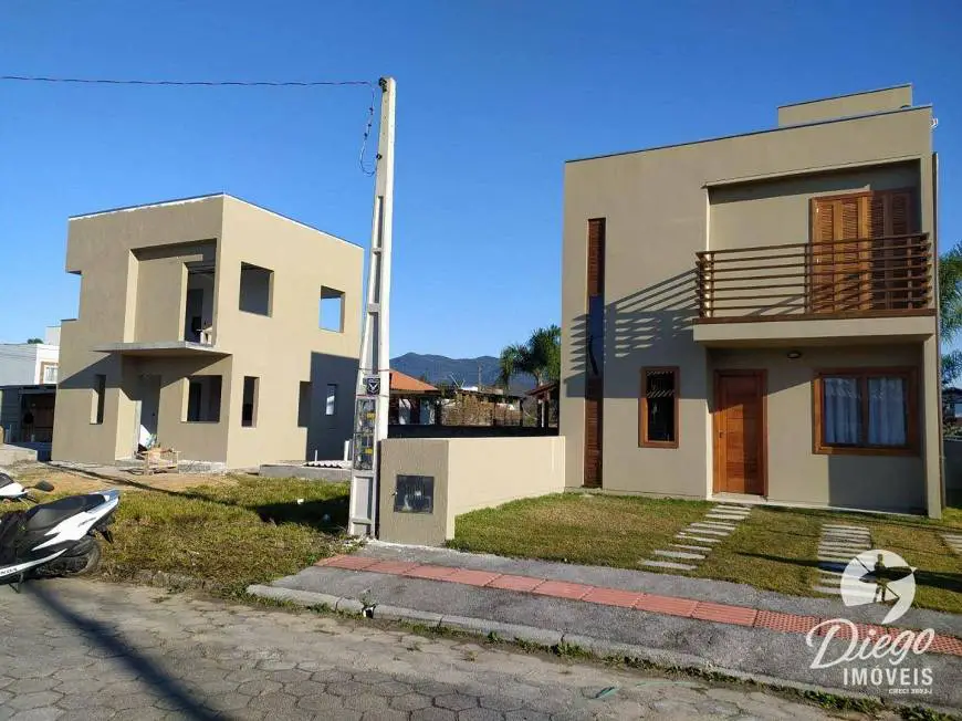 Foto 1 de Casa de Condomínio com 2 Quartos à venda, 70m² em Campo D una, Garopaba